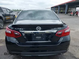 2018 Nissan Altima SR with VIN 1N4AL3AP5JC135313, listed as a IAAI auction lot 41964455 with 86,042 mi miles and . Bid and sale history available at carsss.com. Image 16.