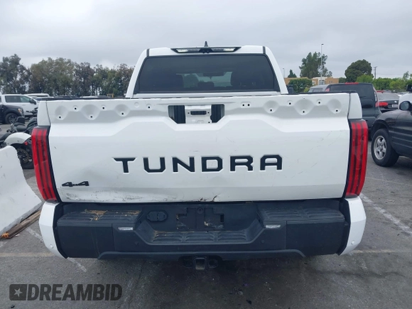 2024 Toyota Tundra Limited z VIN 5TFWA5DB2RX156299, wystawiony jako IAAI lot #42425471 z przebiegiem 41 874 mil mil oraz . Historia ofert i sprzedaży dostępna na DreamBid. Obrazek 16.