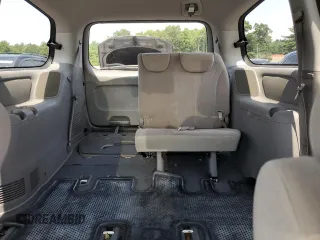 2010 Kia Sedona LX with VIN KNDMG4C39A6344077, listed as a Copart auction lot 64367004 with 201,150 mi miles and Salvage Title. Bid and sale history available at carsss.com. Image 10.