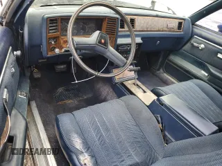 1981 Chevrolet El Camino z VIN 1GCCW80H0BD478009, wystawiony jako Copart lot #55471785 z przebiegiem 2 013 mil mil oraz Szkoda całkowita • Salvage title. Historia ofert i sprzedaży dostępna na DreamBid. Obrazek 8.