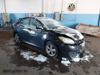 2009 Toyota Matrix S with VIN 2T1LE40E39C004676, listed as a IAAI auction lot 41366470 with 146,316 mi miles. Bid and sale history available at carsss.com. Image 1.