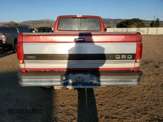1992 Ford F-250 with VIN 1FTHX26M2NKB70294, listed as a Copart auction lot 42236995 with 223,001 mi miles and Clean Title. Bid and sale history available at carsss.com. Image 6.