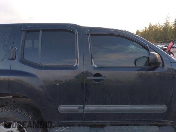 2005 Nissan Xterra SE z VIN 5N1AN08WX5C652933, wystawiony jako IAAI lot #41504547 z przebiegiem 199 570 mil mil oraz . Historia ofert i sprzedaży dostępna na DreamBid. Obrazek 14.