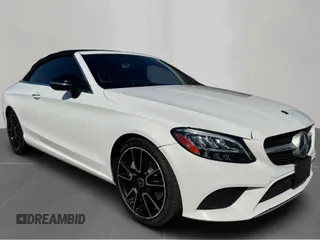 2019 Mercedes-Benz C 300 z VIN WDDWK8DB3KF827091, wystawiony jako Copart lot #57204495 z przebiegiem 114 498 mil mil oraz Czysty tytuł • Clean title. Historia ofert i sprzedaży dostępna na DreamBid. Obrazek 1.