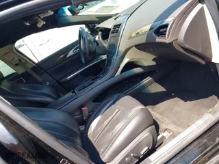 2013 Lincoln MKZ with VIN 3LN6L2G96DR804578, listed as a IAAI auction lot 41992666 with 270,057 mi miles. Bid and sale history available at carsss.com. Image 5.