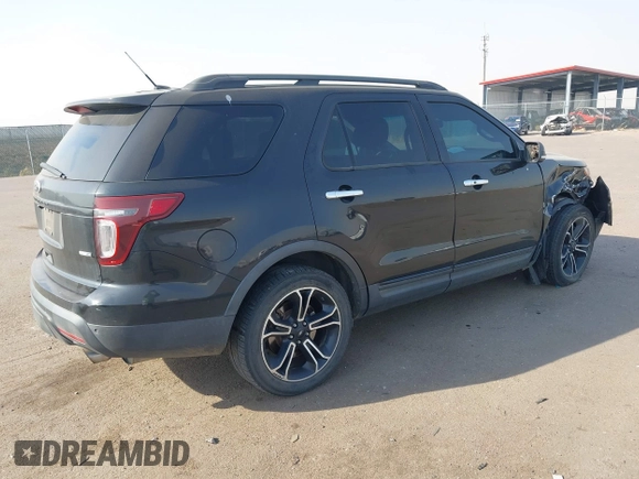 2013 Ford Explorer Sport z VIN 1FM5K8GT3DGC86028, wystawiony jako IAAI lot #40596140 z przebiegiem 136 292 mil mil oraz . Historia ofert i sprzedaży dostępna na DreamBid. Obrazek 4.