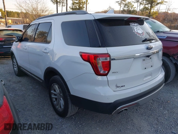 2017 Ford Explorer XLT with VIN 1FM5K7DH3HGD35390, listed as a IAAI auction lot 41349240 with 173,297 mi miles and . Bid and sale history available at carsss.com. Image 3.