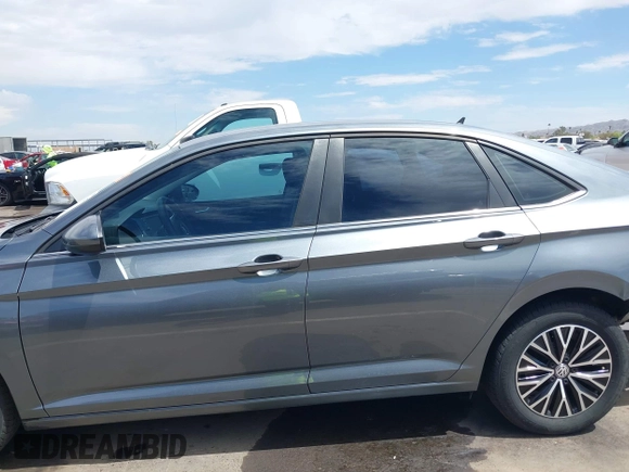 2021 Volkswagen Jetta S z VIN 3VWC57BU1MM024086, wystawiony jako IAAI lot #42009047 z przebiegiem 48 280 mil mil oraz . Historia ofert i sprzedaży dostępna na DreamBid. Obrazek 14.