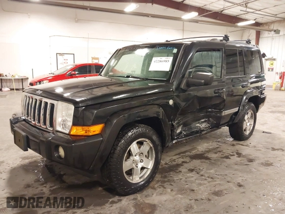 2010 Jeep Commander Sport z VIN 1J4RG4GT4AC115611, wystawiony jako IAAI lot #42286985 z przebiegiem 149 365 mil mil oraz . Historia ofert i sprzedaży dostępna na DreamBid. Obrazek 2.