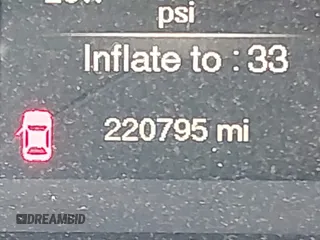 2017 Jeep Cherokee Altitude z VIN 1C4PJLAB9HW623297, wystawiony jako IAAI lot #42313357 z przebiegiem 220 795 mil mil oraz . Historia ofert i sprzedaży dostępna na DreamBid. Obrazek 15.