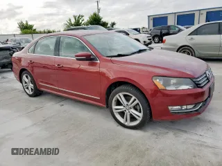 2015 Volkswagen Passat SEL Premium z VIN 1VWCV7A33FC028380, wystawiony jako Copart lot #59144665 z przebiegiem 165 740 mil mil oraz Czysty tytuł • Clean title. Historia ofert i sprzedaży dostępna na DreamBid. Obrazek 4.