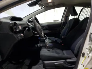2018 Toyota Prius One z VIN JTDKDTB38J1615672, wystawiony jako Copart lot #53270015 z przebiegiem 55 974 mil mil oraz Czysty tytuł • Clean title. Historia ofert i sprzedaży dostępna na DreamBid. Obrazek 7.