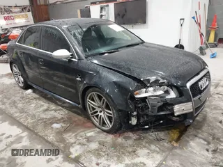 2007 Audi RS 4 z VIN WUARU78E87N903162, wystawiony jako IAAI lot #41553827 z przebiegiem 146 880 mil mil oraz . Historia ofert i sprzedaży dostępna na DreamBid. Obrazek 1.