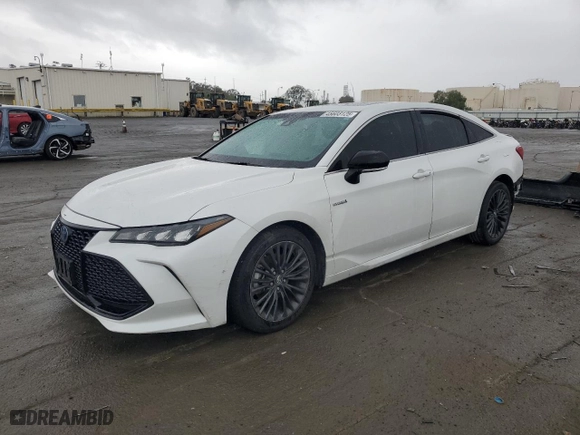 2019 Toyota Avalon Hybrid Limited with VIN 4T1B21FB8KU005018, listed as a Copart auction lot 45603125 with 111,976 mi miles and Salvage Title. Bid and sale history available at carsss.com. Image 1.