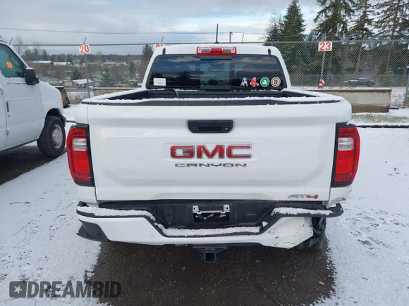 2023 GMC Canyon 4WD AT4 with VIN 1GTP6DEK4P1263112, listed as a IAAI auction lot 41445424 with 27,260 mi miles. Bid and sale history available at carsss.com. Image 16.