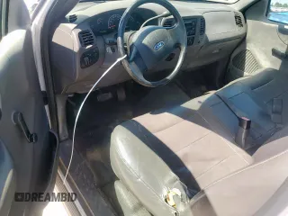 2003 Ford F-150 XL z VIN 2FTPF17ZX3CA65314, wystawiony jako Copart lot #56379215 z przebiegiem 112 475 mil mil oraz Czysty tytuł • Clean title. Historia ofert i sprzedaży dostępna na DreamBid. Obrazek 8.