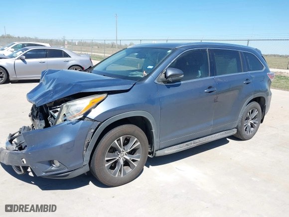 2016 Toyota Highlander XLE with VIN 5TDKKRFH8GS124223, listed as a IAAI auction lot 41850009 with 194,854 mi miles. Bid and sale history available at carsss.com. Image 17.