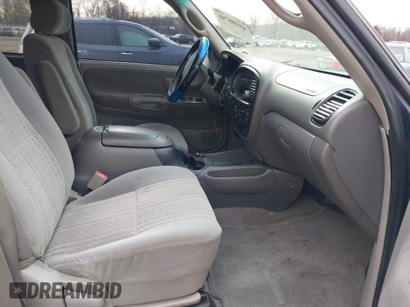 2003 Toyota Tundra SR5 with VIN 5TBBT44143S388838, listed as a IAAI auction lot 41498748 with 180,937 mi miles and . Bid and sale history available at carsss.com. Image 5.