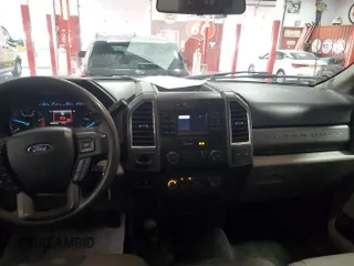 2017 Ford F-250 Lariat z VIN 1FT7W2BT0HEB48762, wystawiony jako IAAI lot #42575793 z przebiegiem 293 602 mil mil oraz . Historia ofert i sprzedaży dostępna na DreamBid. Obrazek 8.