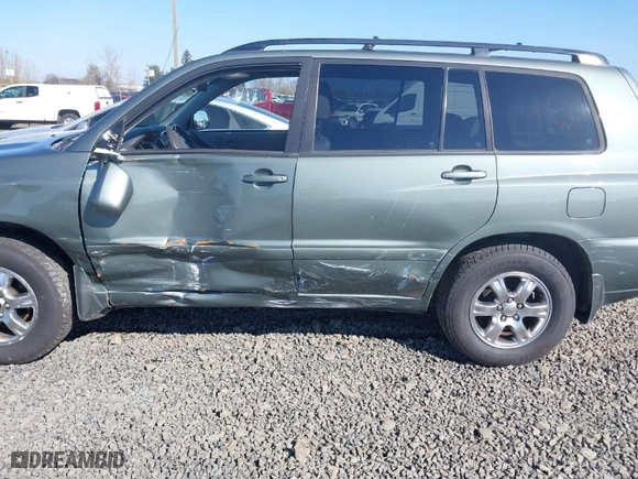 2004 Toyota Highlander with VIN JTEEP21AX40043007, listed as a IAAI auction lot 41675720 with 212,330 mi miles. Bid and sale history available at carsss.com. Image 6.