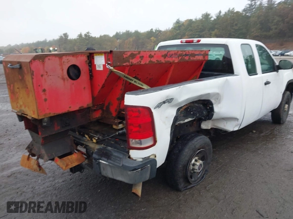 2009 GMC Sierra 2500HD z VIN 1GTHK49K69E135170, wystawiony jako IAAI lot #40495900 z przebiegiem 209 739 mil mil oraz . Historia ofert i sprzedaży dostępna na DreamBid. Obrazek 6.