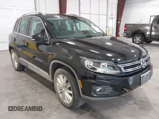 2012 Volkswagen Tiguan SE с VIN WVGBV7AX2CW503301, выставлен на аукционе IAAI как лот 42679407 с пробегом 90 603 миль миль и . История ставок и продаж доступна на DreamBid. Изображение 1.