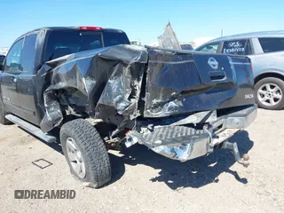 2005 Nissan Titan XE with VIN 1N6BA06A15N560400, listed as a IAAI auction lot 41656560 with 212,568 mi miles. Bid and sale history available at carsss.com. Image 6.