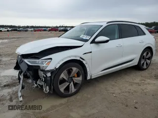 2023 Audi e-tron Premium Plus with VIN WA1LAAGE4PB011657, listed as a Copart auction lot 88472875 with 15,640 mi miles and Salvage title. Bid and sale history available at DreamBid. Image 1.