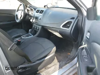 2013 Dodge Avenger SE with VIN 1C3CDZAB4DN590562, listed as a IAAI auction lot 41689241 with 258,167 mi miles and . Bid and sale history available at carsss.com. Image 5.