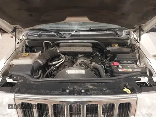2010 Jeep Commander Sport z VIN 1J4RG4GK7AC132121, wystawiony jako IAAI lot #41187854 z przebiegiem 155 413 mil mil oraz . Historia ofert i sprzedaży dostępna na DreamBid. Obrazek 10.