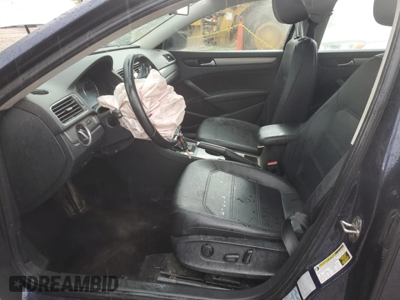 2015 Volkswagen Passat SE with VIN 1VWBV7A34FC061724, listed as a Copart auction lot 57807895 with 101,621 mi miles and Salvage title. Bid and sale history available at DreamBid. Image 7.