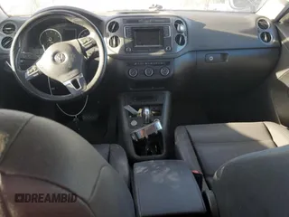 2016 Volkswagen Tiguan S z VIN WVGAV7AX6GW583901, wystawiony jako Copart lot #75401824 z przebiegiem Nie podano mil oraz Szkoda całkowita • Salvage title. Historia ofert i sprzedaży dostępna na DreamBid. Obrazek 8.
