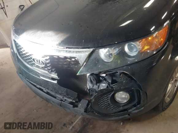 2013 Kia Sorento EX with VIN 5XYKUDA63DG410184, listed as a IAAI auction lot 41416399 with 214,623 mi miles. Bid and sale history available at carsss.com. Image 6.