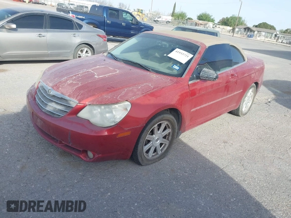 2008 Chrysler Sebring Touring z VIN 1C3LC55R88N693069, wystawiony jako IAAI lot #41933721 z przebiegiem 155 856 mil mil oraz . Historia ofert i sprzedaży dostępna na DreamBid. Obrazek 2.