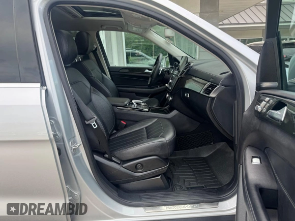 2017 Mercedes-Benz GLS 450 with VIN 4JGDF6EE6HA746672, listed as a Copart auction lot 63854425 with 136,953 mi miles and Clean title. Bid and sale history available at DreamBid. Image 5.