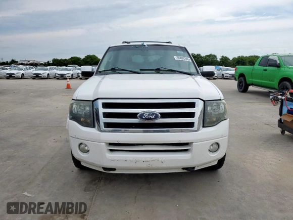 2013 Ford Expedition Max Limited z VIN 1FMJK2A58DEF69736, wystawiony jako Copart lot #55828385 z przebiegiem 237 946 mil mil oraz Czysty tytuł • Clean title. Historia ofert i sprzedaży dostępna na DreamBid. Obrazek 5.