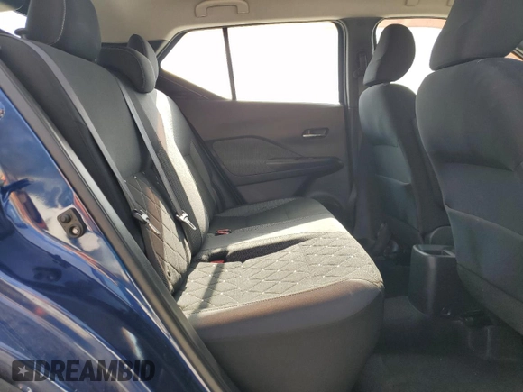 2018 Nissan Kicks S with VIN 3N1CP5CU2JL522298, listed as a Copart auction lot 55402225 with 99,563 mi miles and Salvage title. Bid and sale history available at DreamBid. Image 11.
