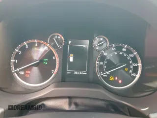 2021 Lexus GX 460 Premium z VIN JTJAM7BX7M5273129, wystawiony jako Copart lot #49660535 z przebiegiem 55 734 mil mil oraz Czysty tytuł • Clean title. Historia ofert i sprzedaży dostępna na DreamBid. Obrazek 9.