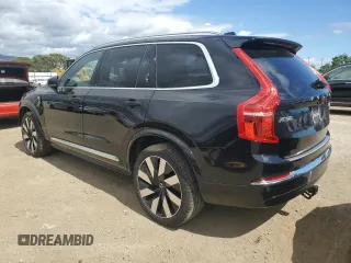 2023 Volvo XC90 Plus Bright Theme z VIN YV4H60CN0P1959375, wystawiony jako Copart lot #56911955 z przebiegiem 18 874 mil mil oraz Szkoda całkowita • Salvage title. Historia ofert i sprzedaży dostępna na DreamBid. Obrazek 2.