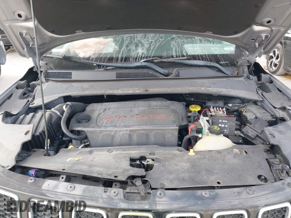2018 Jeep Compass Latitude with VIN 3C4NJCBB0JT227017, listed as a IAAI auction lot 41560576 with 63,543 mi miles. Bid and sale history available at carsss.com. Image 10.