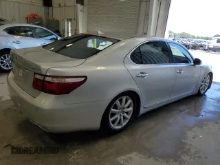 2009 Lexus LS 460 L with VIN JTHGL46FX95033756, listed as a Copart auction lot 68639234 with 109,132 mi miles and Salvage title. Bid and sale history available at DreamBid. Image 3.