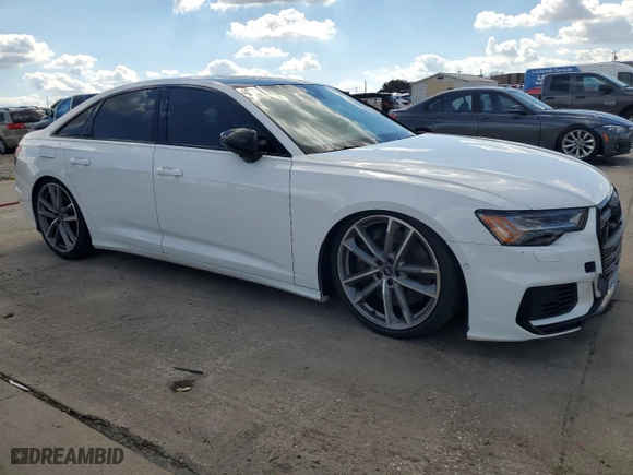 2021 Audi S6 Prestige with VIN WAUFFAF20MN046943, listed as a Copart auction lot 71270734 with 31480 miles and Non Repairable. Bid and sale history available at carsss.com. Image 4.