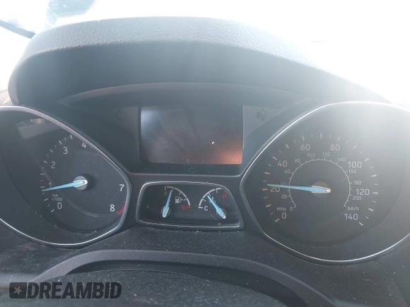 2019 Ford Escape SE z VIN 1FMCU0GD4KUA91551, wystawiony jako IAAI lot #41590151 z przebiegiem Nie podano mil oraz . Historia ofert i sprzedaży dostępna na DreamBid. Obrazek 7.