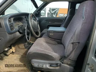2002 Dodge 2500 z VIN 3B7KF23652M254130, wystawiony jako Copart lot #46287245 z przebiegiem 213 577 mil mil oraz Szkoda całkowita • Salvage title. Historia ofert i sprzedaży dostępna na DreamBid. Obrazek 7.