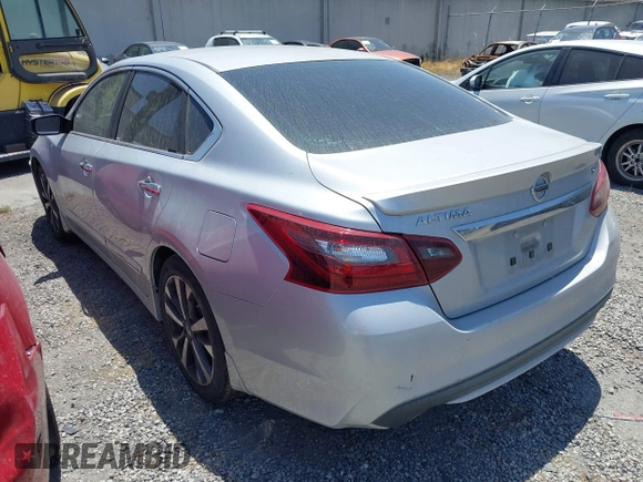 2017 Nissan Altima S z VIN 1N4AL3AP7HN324639, wystawiony jako IAAI lot #42008550 z przebiegiem 101 419 mil mil oraz . Historia ofert i sprzedaży dostępna na DreamBid. Obrazek 3.