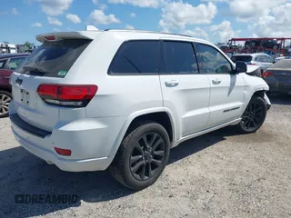 2018 Jeep Grand Cherokee Altitude с VIN 1C4RJEAG0JC197183, выставлен на аукционе IAAI как лот 42590501 с пробегом 140 990 миль миль и . История ставок и продаж доступна на DreamBid. Изображение 4.