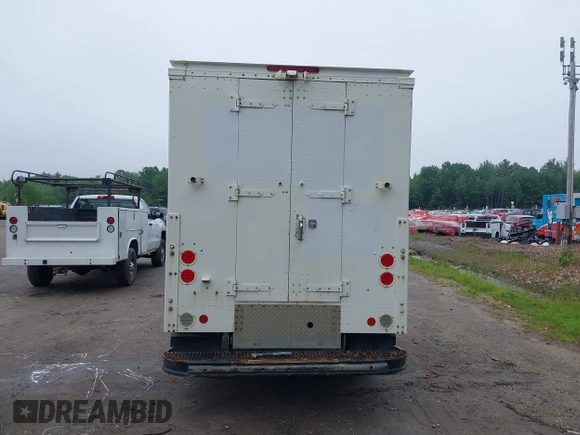2016 Ford F-250 XL с VIN 1FDBF2B60GED17578, выставлен на аукционе IAAI как лот 42436937 с пробегом 404 746 миль миль и . История ставок и продаж доступна на DreamBid. Изображение 16.