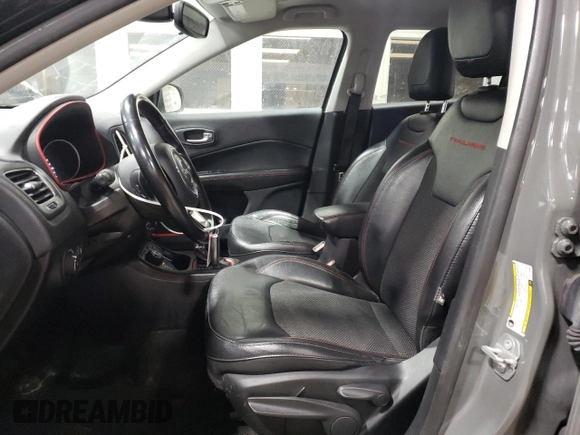 2020 Jeep Compass Trailhawk with VIN 3C4NJDDB0LT215553, listed as a Copart auction lot 45045165 with 90,702 mi miles and Salvage Title. Bid and sale history available at carsss.com. Image 7.
