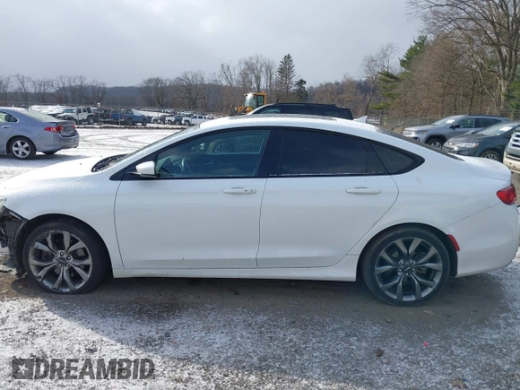 2016 Chrysler 200 S with VIN 1C3CCCBG7GN151807, listed as a IAAI auction lot 40998019 with 90,455 mi miles. Bid and sale history available at carsss.com. Image 15.
