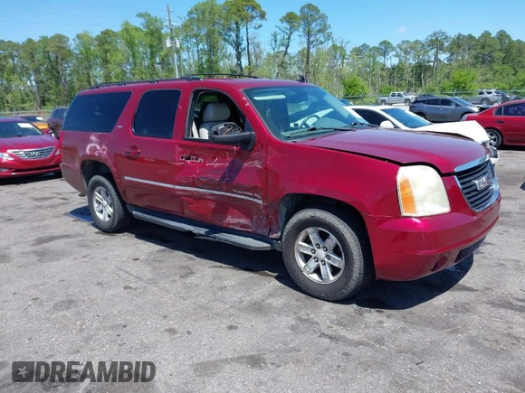 2011 GMC Yukon XL SLT with VIN 1GKS2KE37BR118843, listed as a IAAI auction lot 41983870 with 236,029 mi miles. Bid and sale history available at carsss.com. Image 1.